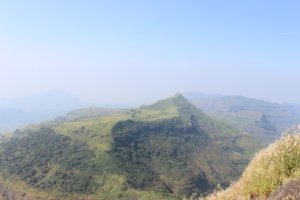 Kalsubai_peak_The_Highest_in_Maharashtra_TravellersofIndia_view 2