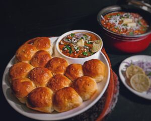 Misal_Pav_of_Nashik_Travellersofindia.com