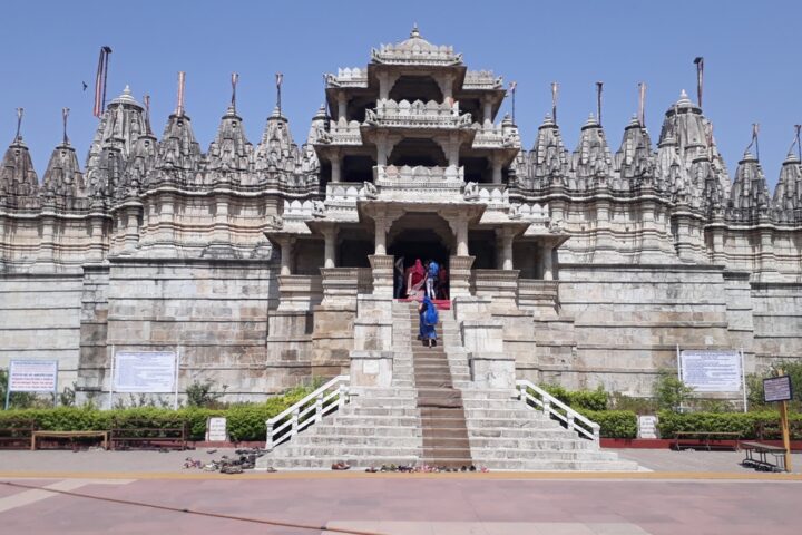 Ranakpur_Jain_Temple_Travellersofindia